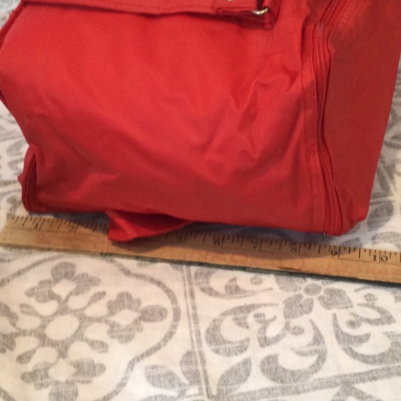 Lee insulated vinyl zippered cooler - Picture 5 of 7